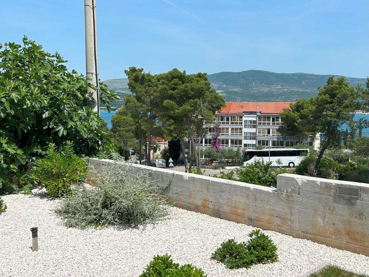 Apartments Antonella Трогир Екстериор снимка