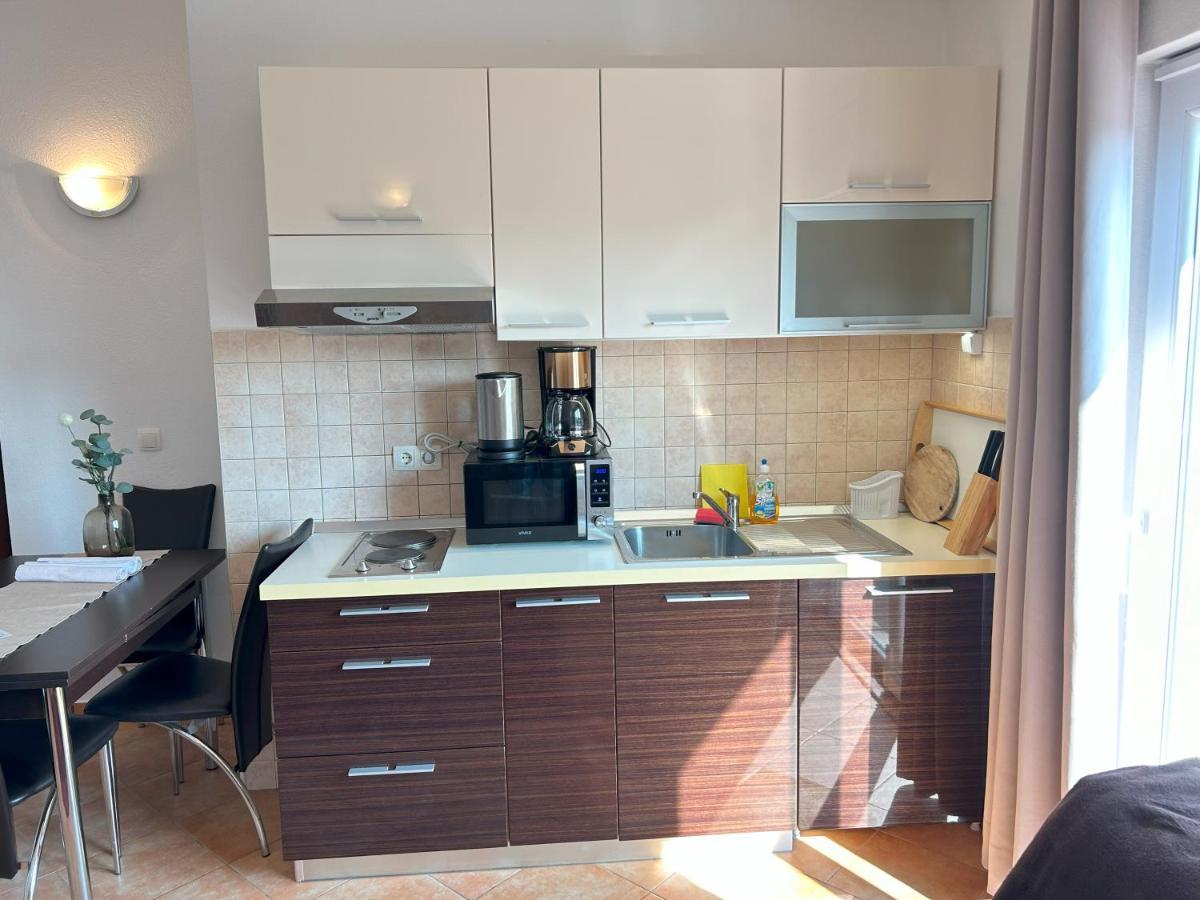 Apartments Antonella Трогир Екстериор снимка