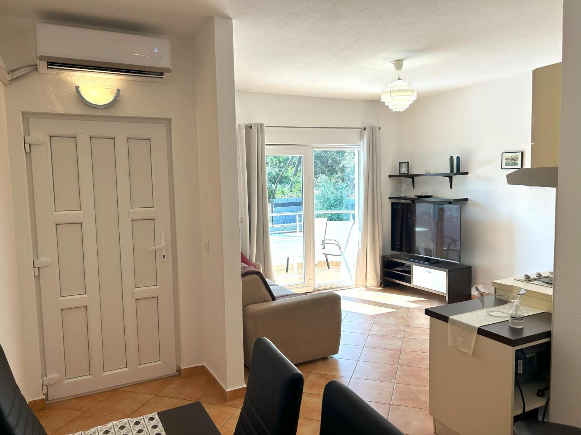 Apartments Antonella Трогир Екстериор снимка